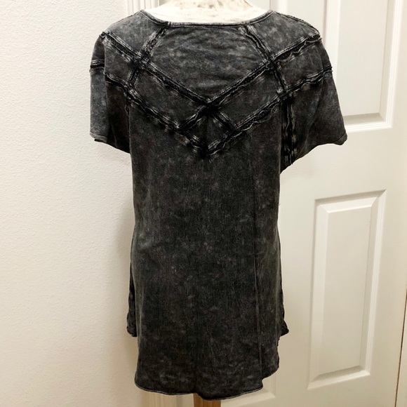 Crash & Burn Women’s Black S/S Graphic T-shirt with Rhinestone Studded Cross - M - Picture 14 of 17